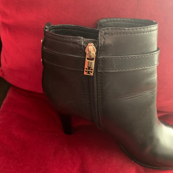 SALE!!!Tory Burch Bristol black leather booties! - Picture 3 of 8